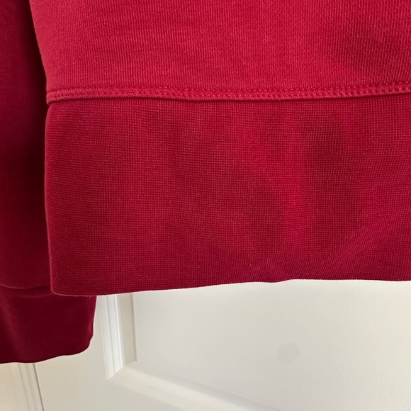 Red Nike Embossed Logo Cropped Dri-Fit Crewneck Sweatshirt Small - Picture 8 of 15